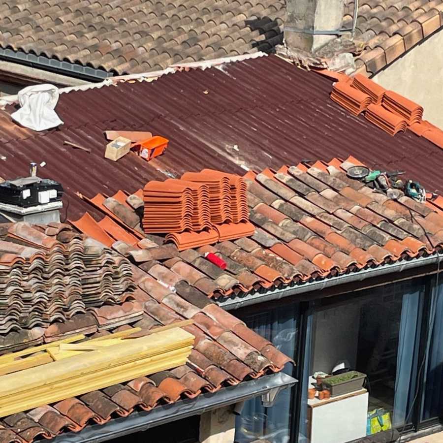 Rénovation de toiture ancienne à Toulouse