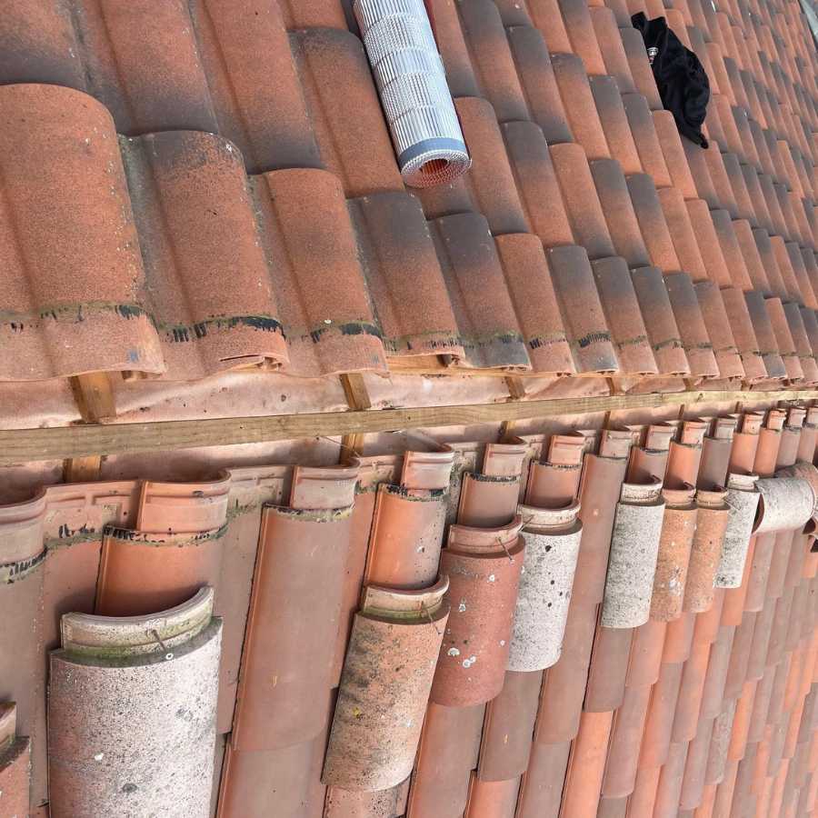 Réparation d'une toiture en tuiles près de Toulouse